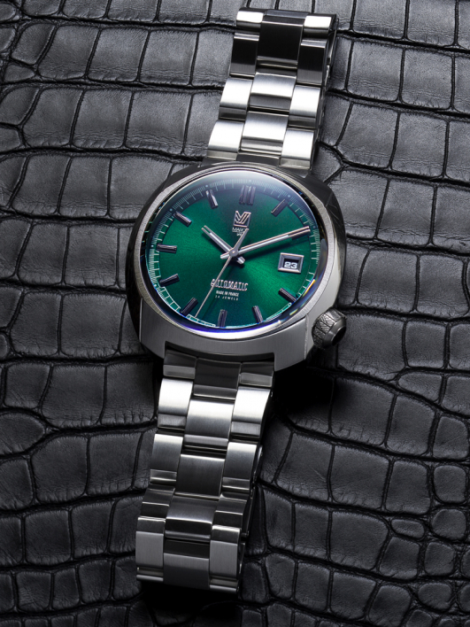 montre-green.jpg montre-green.jpg
